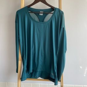 Calia by Carrie Underwood long sleeve athletic shirt with mesh back- size L